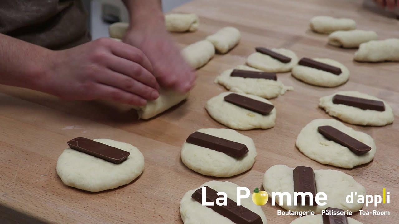 Création de nos petits pains au chocolat - YouTube