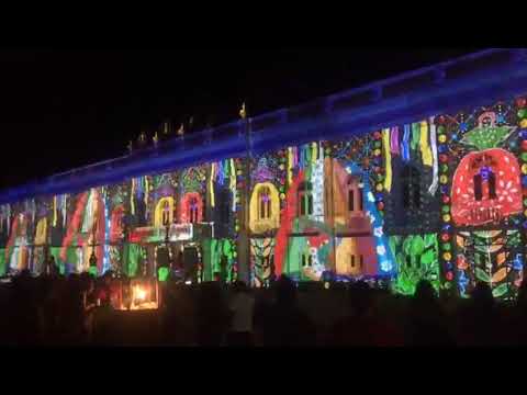 Projeção natalina no Palácio dos Leões