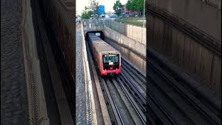 Metro De Santiago Línea 2 Cruce De Trenes Ns16 Entre Estaciones Santa Ana Y Puente Cal Y Canto