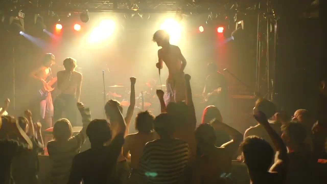 32 ホルモンしまた