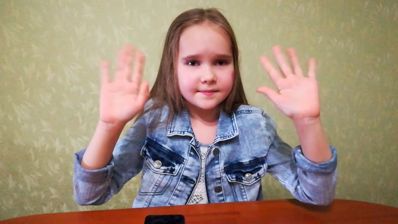 Обзор телефона SamsungJ4+ (2018) от ребенка // Overview of the phone SamsungJ4 + (2018)