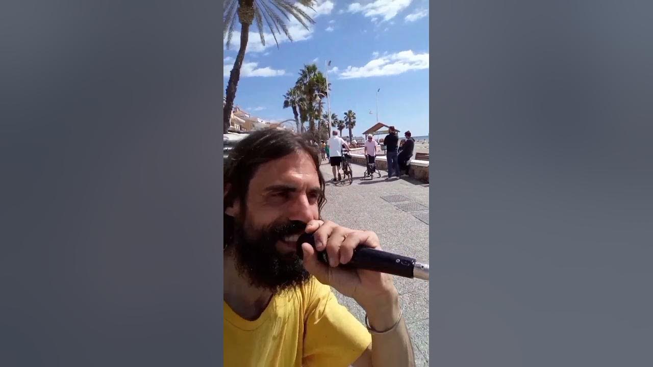 Calleja Filósofo Poeta Soy Libre / Cantando vertical videovertical