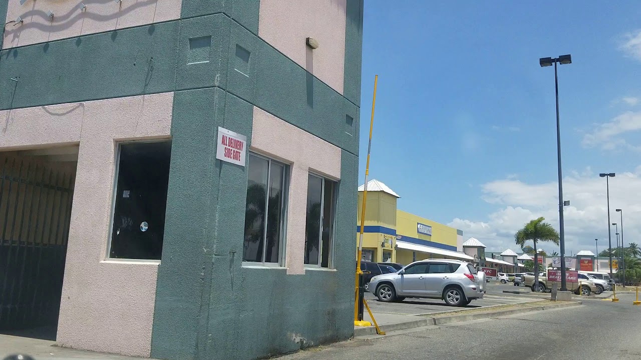 Angels Plaza, Saint Catherine