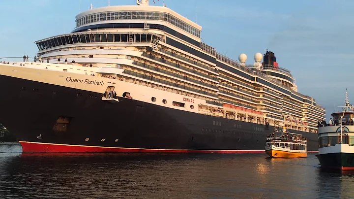Queen Elizabeth in Warnemnde Begleitfahrt am 21.08...