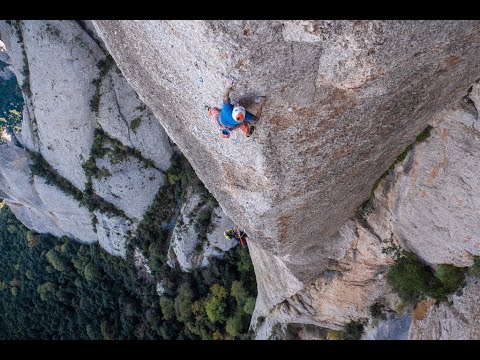 Arco Iris (200m 8c+). Primera Ascensión En Libre. El Plàtan. Montserrat