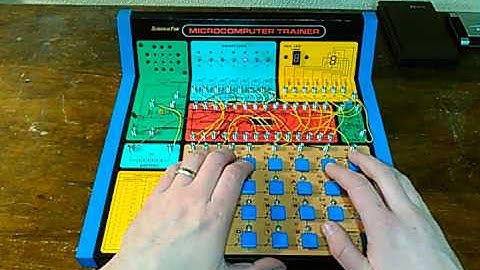 Microcomputer Trainer Tennis