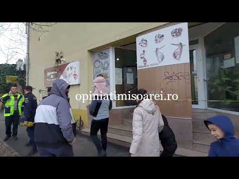 Jaf cu spray paralizant intr-o bijuterie din Timisoara