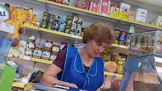 Magazin ce face evaziune fiscala si incalca legea banilor in Republica Moldova .Curaj.TV