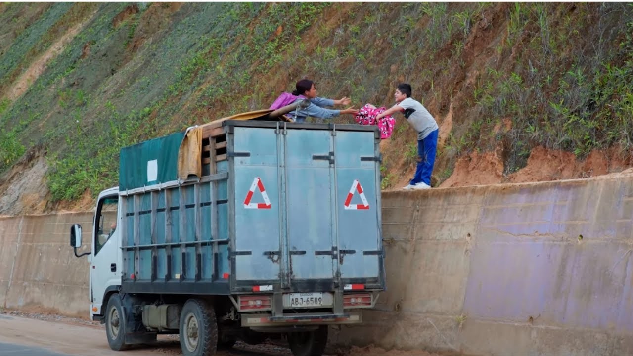 Mala madre decidió abandonar a sus hijos por irse con su pareja al extranjero.