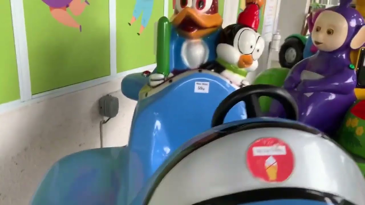 Woody Rides Woody Woodpecker Plane Kiddie Ride - YouTube