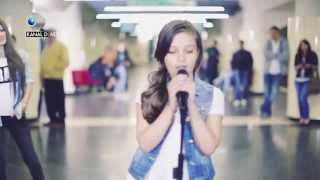 Kidsing In Curand, La K D