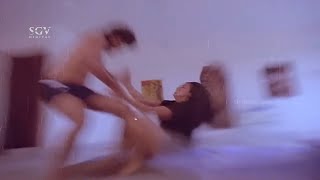 Ambarish Saved Girl Life From Shashikumar Indrajith Kannada Movie Scene-6