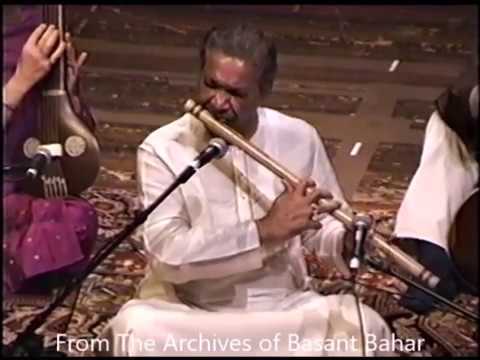 Pandit Hariprasad ChaurasiaSubhankar Banerjee part 1/2 Raag:Durga