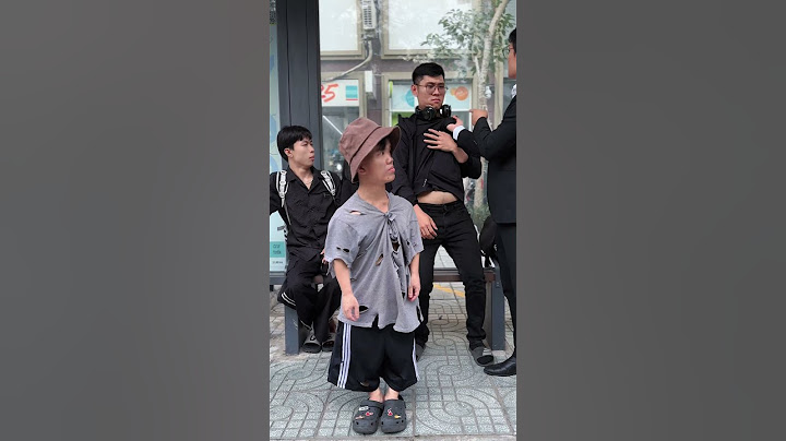 Help the dwarf in public [CONDA NGUYEN] #kindness #goodman #hero #action #help #education #respect