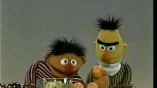 Classic Sesame Street - Ernie counts fruit