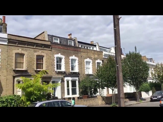 Video 1: Front of house on quiet neighbourhood street