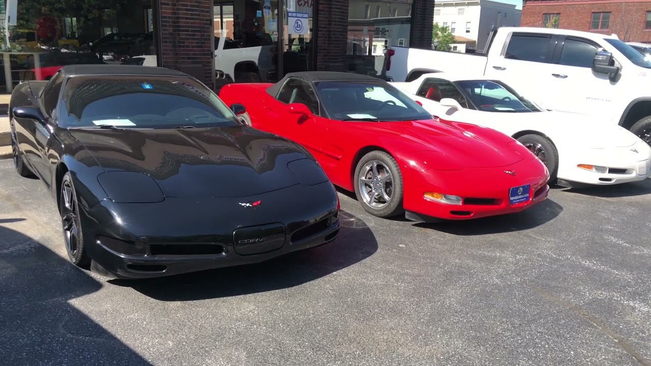 Corvettes at Handy's Downtown!