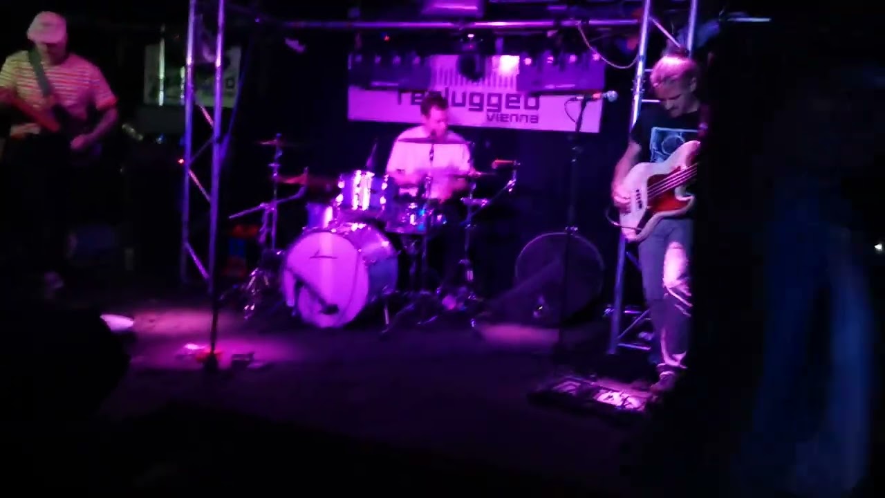 Modecenter - Deceit (live at Replugged, Vienna, May 2022)