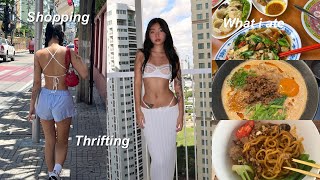 What I ate while traveling as a Vegetarian ( Singapore/ Bangkok VLOG)
