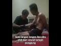 Sakit lengan tangan dan siku efek syaraf terjepit punggung terapi kesehatan Totok syaraf Mojokerto