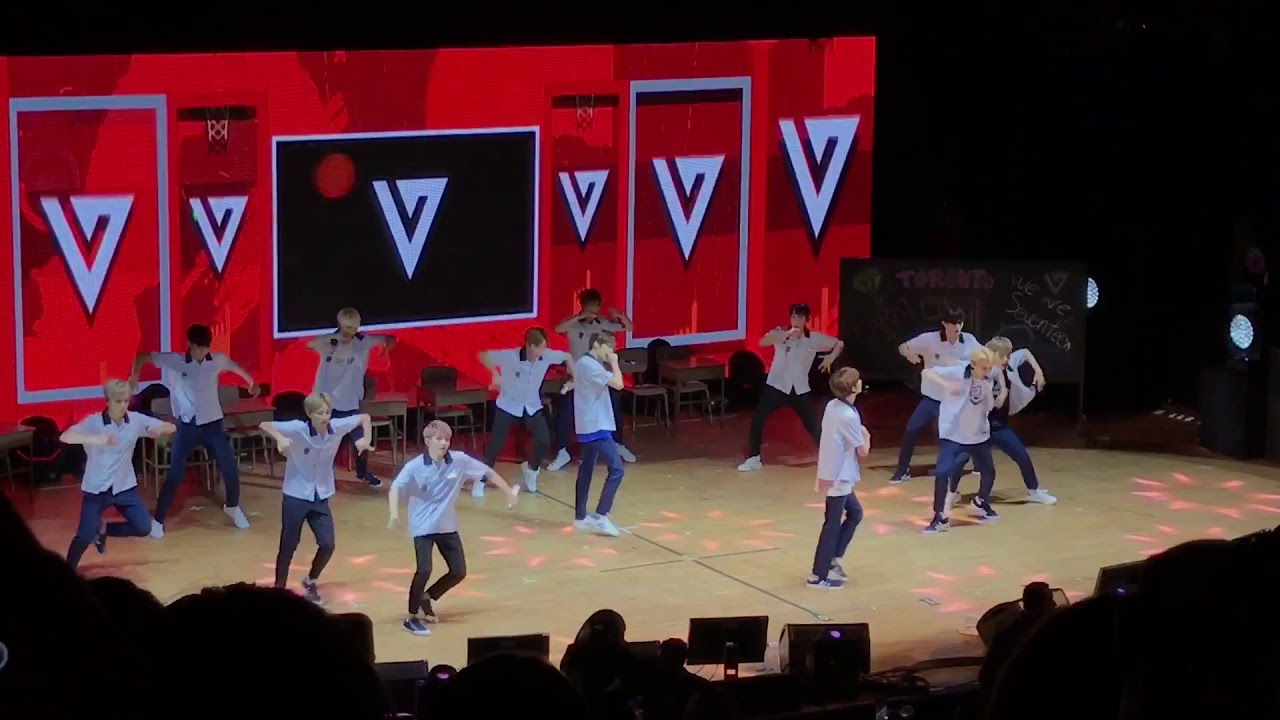 Mansae (만세) - SEVENTEEN (LIVE) - TORONTO