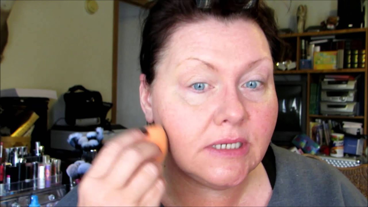 Beauty Blender vs. Real Techniques Miracle Complexion Sponge..First