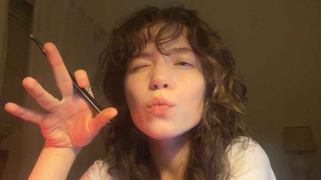 Doodling 🌼 | ASMR (rain sounds, soft whispered)