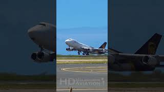 CLOSE UP Boeing 747 Takeoff at Honolulu Airport Hawaii #shorts