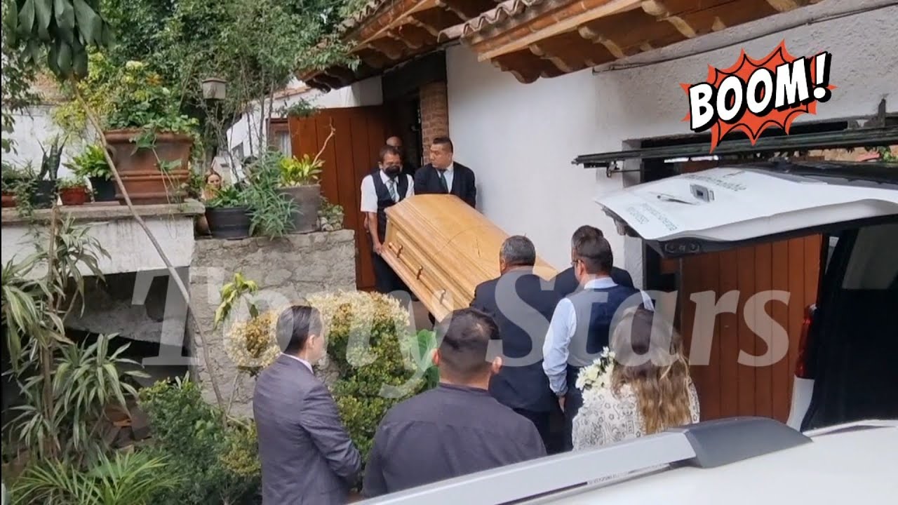 Llega el cuerpo de Pato Levy a casa de Talina Fernández y su fmailia lo recibe en llanto con flores