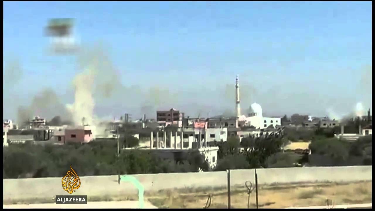 قصف صاروخي يصيب أحد أحياء حلب