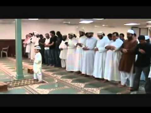 Subhanallah Kecil kecil jadi Imam, karena hafal qur39;an  YouTube