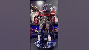 Big version Optimus Prime 🦾🦾🦾 #robot #transformation #transformers #optimus #optimusprime