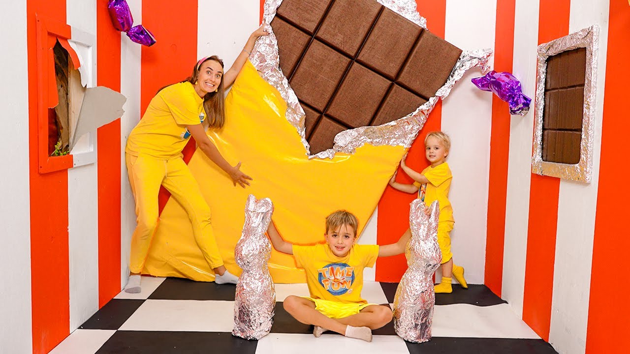 Испытания по побегу Криса и мамы для детей