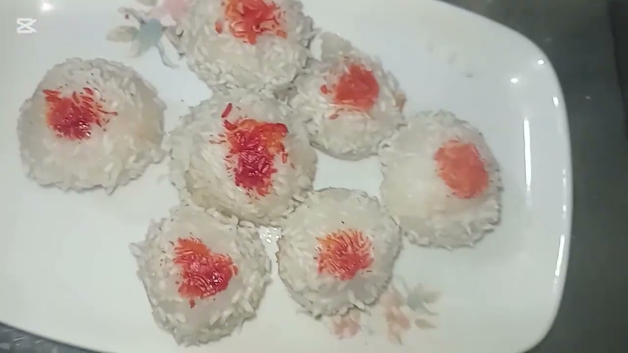 শীতের গরম গরম  দু ই রকম পিঠা  খেতে কার না ভালই  লাগে 