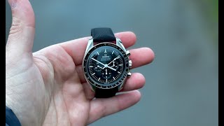 Я купил новые часы Omega Speedmaster Moonwatch 2022 года выпуска (на нейлоновом ремешке).