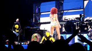 Video thumbnail of "Rihanna- Shut Up and Drive (Rihanna LOUD Tour)"