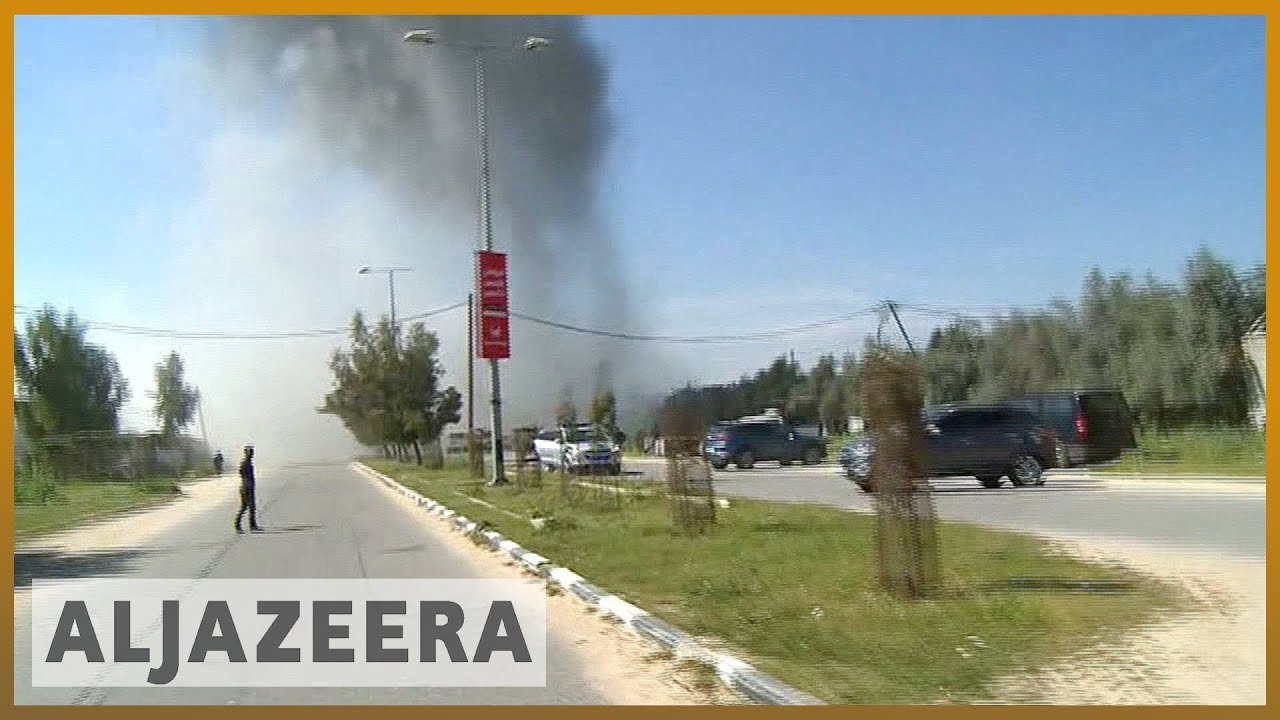 حماس تنفي دورها في التفجير الذي استهدف رئيس الوزراء الفلسطيني | الجزيرة الإنجليزية