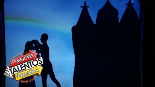 Attraction realiza una increíble actuación con sombras | Los Mejores Talentos En Español