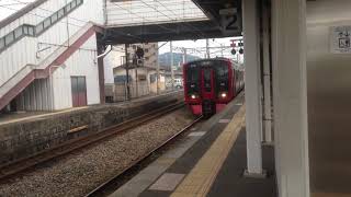 基山駅に８１３系快速電車到着　ＪＲ九州　鹿児島本線　２０１５年９月１５日