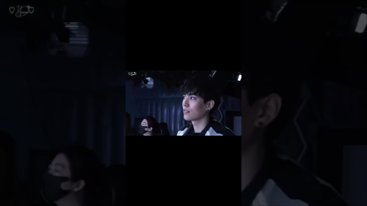 Smiled after knowing he was being watched by Laogong 