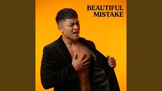 Download lagu Beautiful Mistake