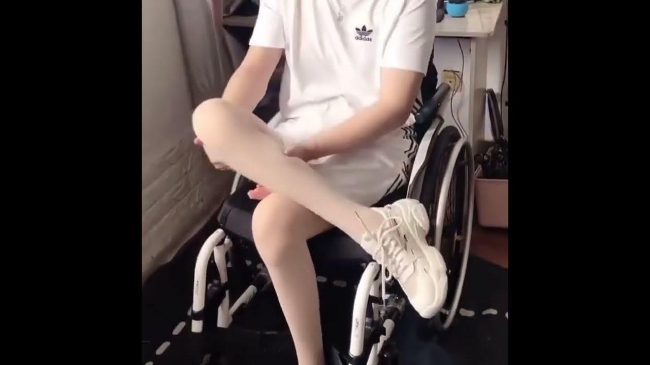 sexy-paraplegic-girl-wearing-pantyhose-and-shoes-sexy-paraplegic-woman