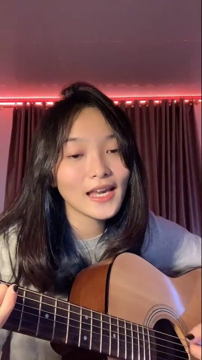 mentahan story whatsapp cewe main gitar