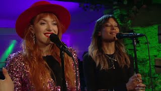 Icona Pop - Det måste gå - Så mycket bättre (TV4) chords