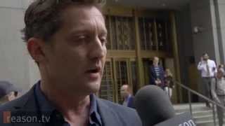 Attorney, family, Alex Winter comment on Ross Ulbrichts Sentence
Kurt Loder of Reason TV reports on the sentencing of Ross Ulbricht. Features Ulbricht attorney Joshua Dratel; Lyn Ulbricht, Ross mother; Alex Winter, creator of the Deep Web documentary. Attorney, family, Alex Winter comment on Ross Ulbrichts Sentence