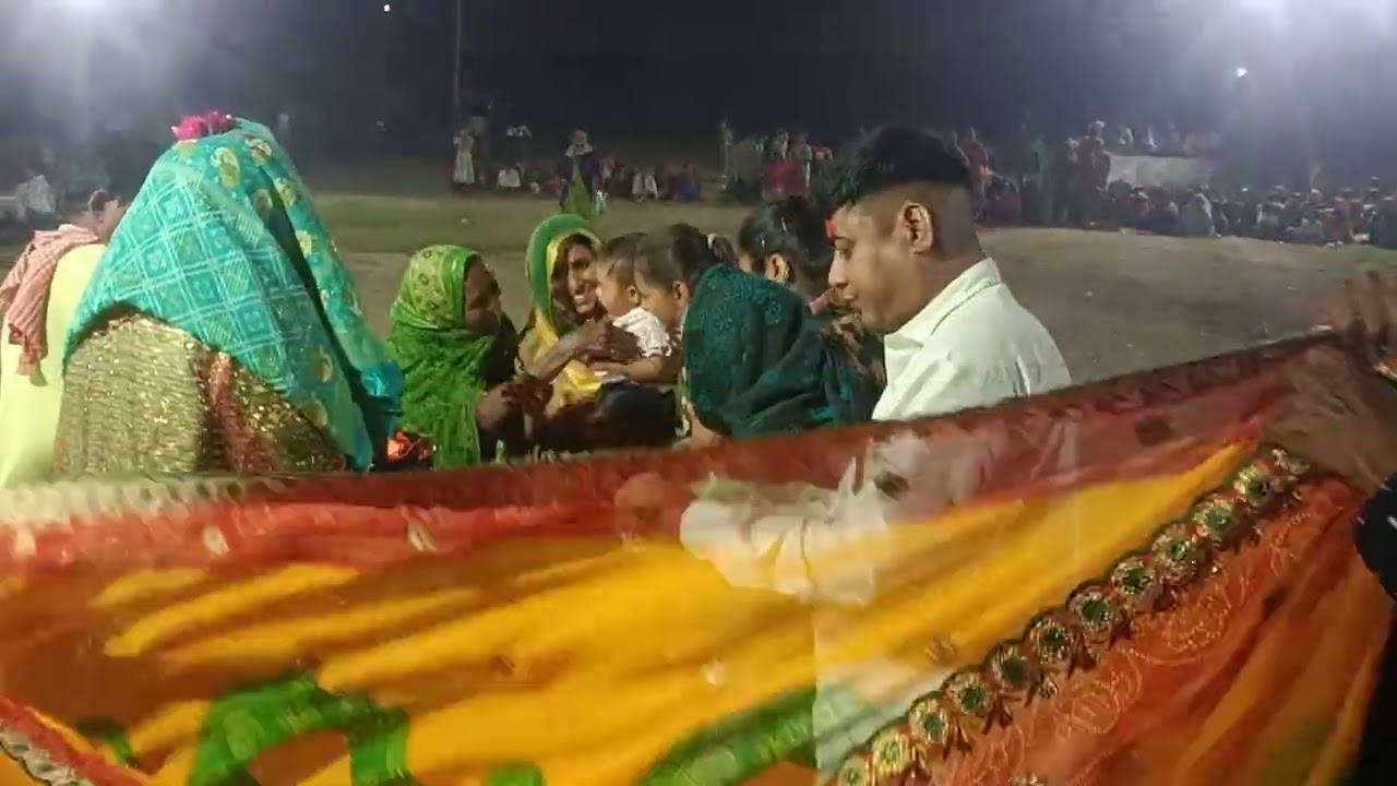 સાદરા ગામ માતાજી ની ભવાઈ  પતયરાજા નું પતન સાડી સાતસો ગામનો કંસારો હાજરા હજુર પીર બધું  જોવાનુ ભુલતા