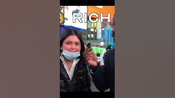 POLYGLOT SURPRISES STRANGERS IN NYC BY SPEAKING 8 LANGUAGES