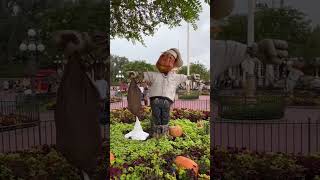 Rating the Scarecrows at Magic Kingdom in WDW 🎃 #magickingdom50th  #disneydecor #falldecor