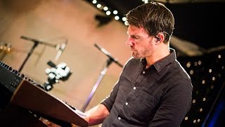 Tycho - L (Live on KEXP) chords