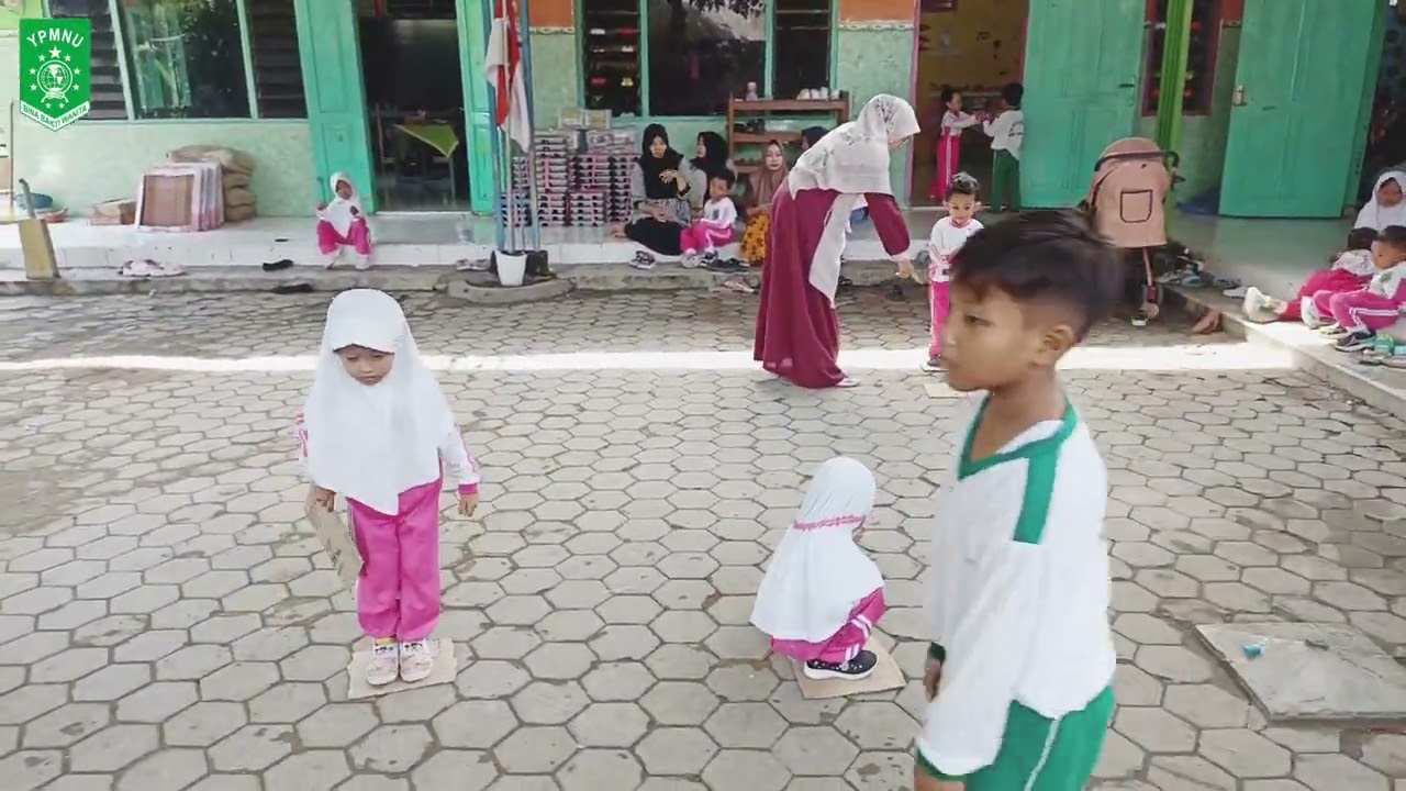 MELATIH MOTORIK KASAR 